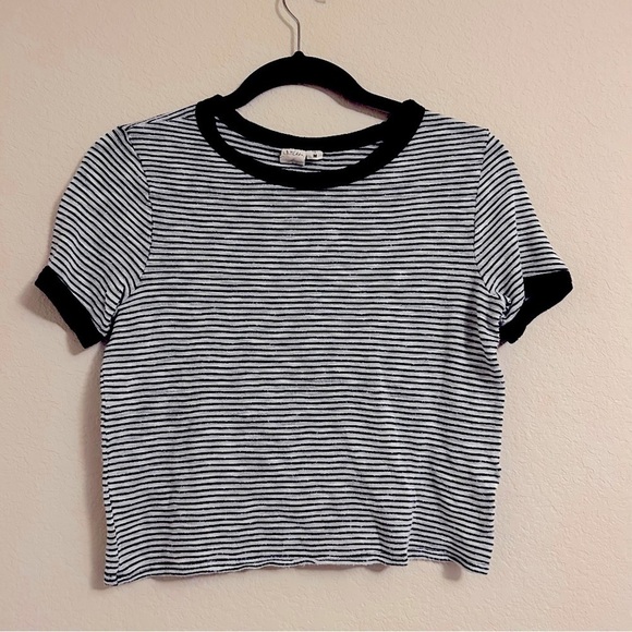 La Hearts Tops - Trendy striped top